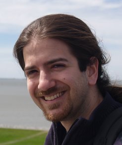 Pablo A. Rosado, Doktorand in der Abteilung "Experimentelle Relativität und Kosmologie" und Gewinner in der Kategorie Next bei Fast Forward Science 2013.