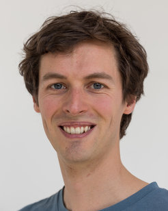 Dr. Colin Clark wird für seine Doktorarbeit mit einer Otto-Hahn-Medaille der Max-Planck-Gesellschaft ausgezeichnet.