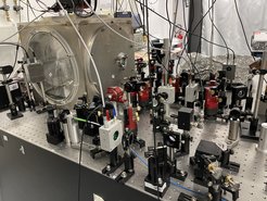 Das DRP-Experiment im AEI-Labor.